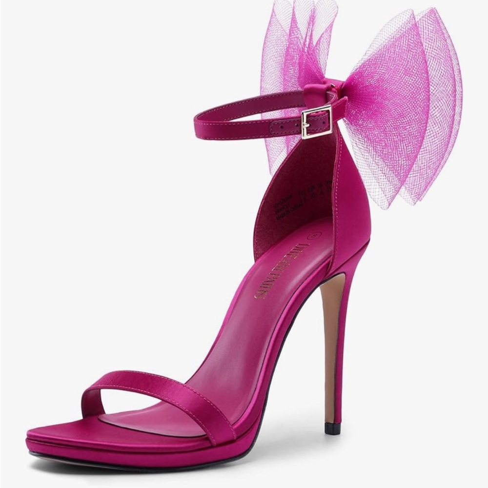 Womens size 8 Elegant Satin Majenta Stiletto Strappy High Heels